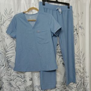 FIGS scrub set Medium, light blue